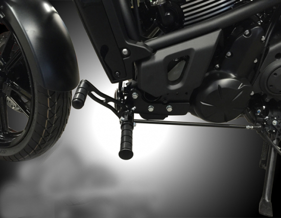 MB vorverl. Fußrasten / 12 cm / Ness Style glatt / schwarz matt / KAWASAKI Vulcan S / ABE