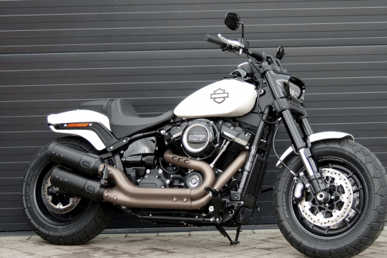 PENZL - V2-Speed Auspuffset / elek.verstellb. / fein gebürstet / Harley Softail Fat Bob / ab 2018 / EG-BE