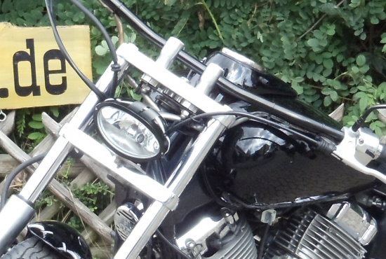 IOWA SCHEINWERFER / Schwarz / klares Glas / Befestig. unten / E-gepr.