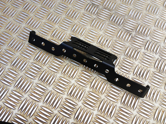 Nur bei uns: BR - Blinkerhalter - universal - vorne / stabiles Stahlblech / schwarz / inkl. Blinker !