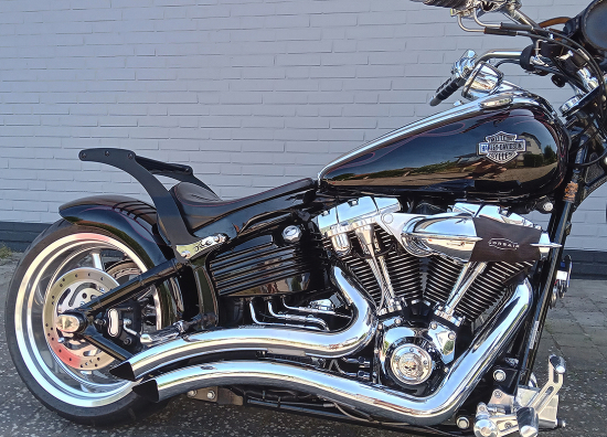 Preview: BR - Custom - Gepäckträger / HD Rocker + Breakout / ab 08 - 17 / Steel black / 240er / 260er (18