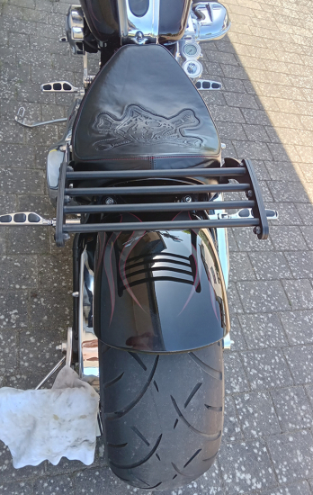 BR - Custom - Gepäckträger / HD Rocker + Breakout / ab 08 - 17 / Steel black / 240er / 260er (18" & 21")
