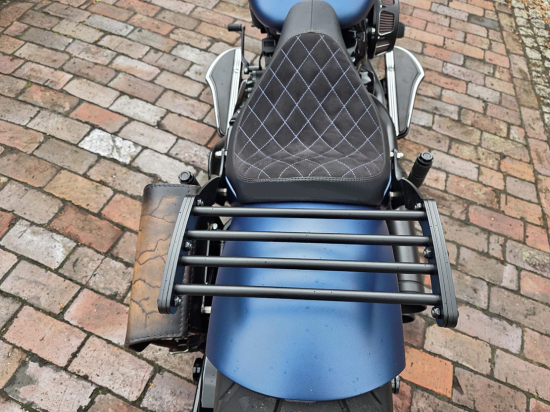 BR - Custom - Gepäckträger - BIG BIKE / HD Softail / Custom - Bikes / Fat Boy + Breakout / Steel schwarz / ab 2018 / 240er / 260er / 300er