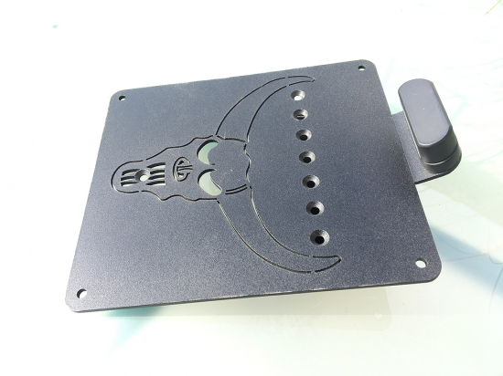 BR - KZH - Platte "SKULL"  ALU / schwarz beschich. / 18 x 20cm / DE  / inkl. BR-Mini-LED-Leuchte / EG-BE