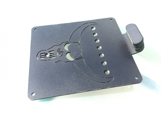 BR - KZH - Platte "SKULL"  ALU / schwarz beschich. / 18 x 20cm / DE  / inkl. BR-Mini-LED-Leuchte / EG-BE