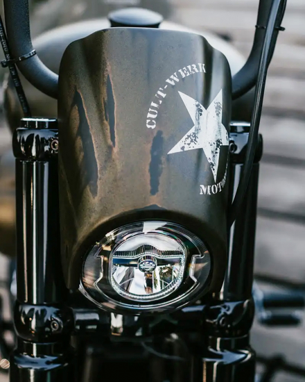 CW - Scheinwerfermaske Custom - schwarz glänzend / Harley Softail - Street Bob + Standard  ab 2018