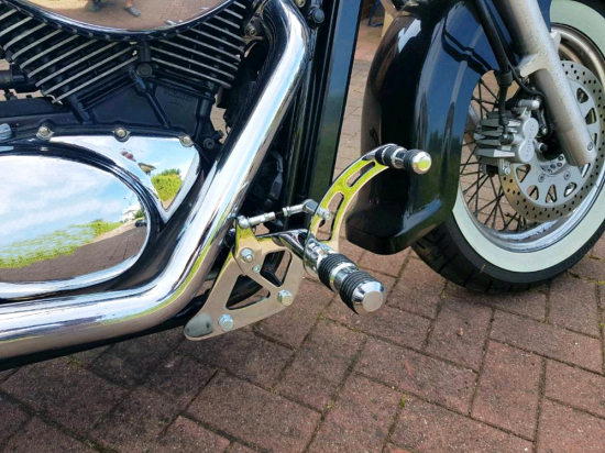 Sale: FALCON vorverlegte Fußrasten / 7 cm vorverlegt / Suzuki VL 1500 Intruder / Tüv