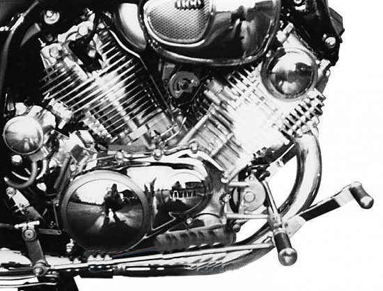 MB vorverl. Fußrasten / Ness Style gefräst / 13 cm / chrom / YAMAHA XV 750 / 1000 / 1100 Virago / Tüv