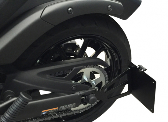 seitl. MB - Kennzeichenhalter Kompl.-Set - schwarz glanz / SUZUKI VZ 1600 Marauder / TÜV