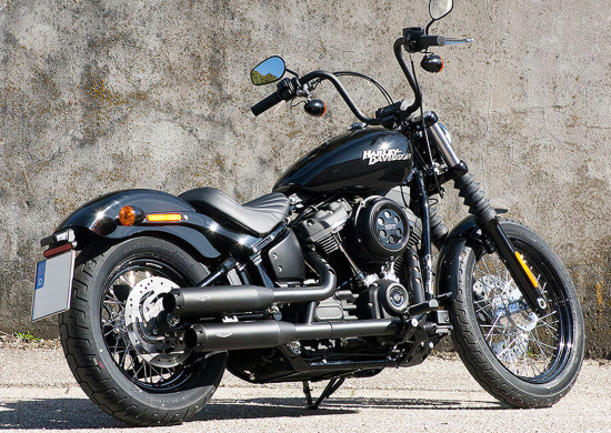 Black Sale: PENZL - V2-Speed Auspuffset elek. verstellb. / black cera. / HD Softail 114 cui / ab 2021 /ABE