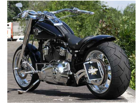 TB vorverlegt. Fußrastenanlage / DRILLED black / Harley Softail / 2000 - 17 / TÜV