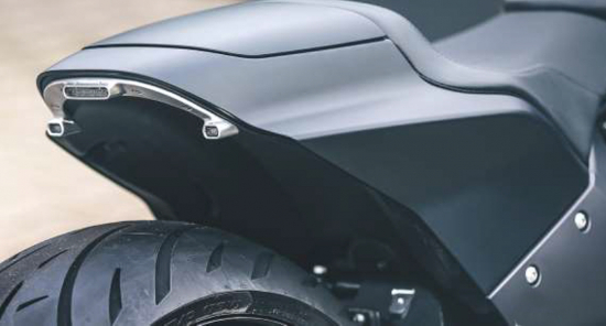LED - Rücklicht + Blinker - HARLEY - FXDR ab 2019 + Universal / schwarz / E-Zeichen