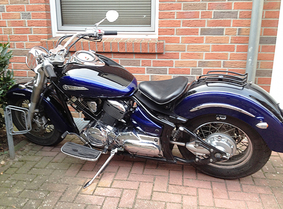 BR - Schwingsattel - Rahmenplatte - flach - 3 mm - schwarz / Yamaha XVS 1100 Classic - Heckfender