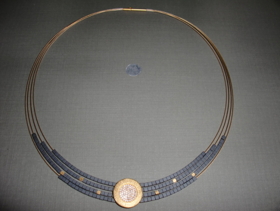 Collier / Kette / Hämatin Gold Zirkonia / Goldschmiede Bernd Wolf Schmuck