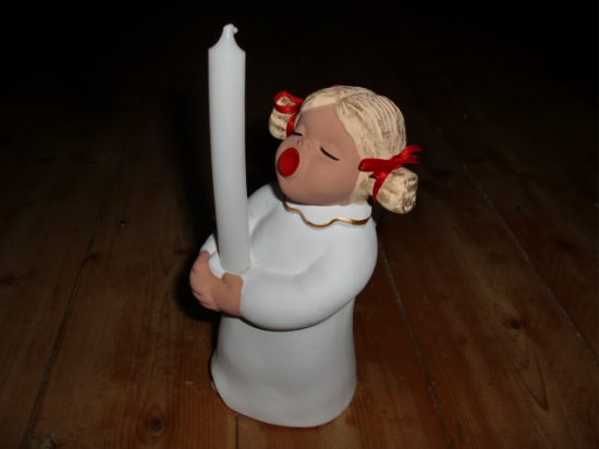 ROT CERAMIC Engel / Engelmädchen Susi mit Kerze / Handarbeit / 16 cm