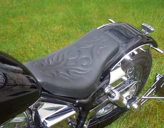 MB Einzelsitz - für HECKFENDER Stahlblech / 220mm / Honda VT 750 Black Widow