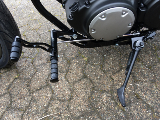 MB vorverl. Fußrasten / Ness Style gefräst / schwarz matt / + 45 cm !!!  / YAMAHA XV 950 Racer / ABE