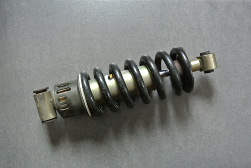 BR Orig-Stoßdämpfer kürzen im Austausch / ca 47 mm (hinten) Kawasaki VN 900 Classic / Custom / Tüv