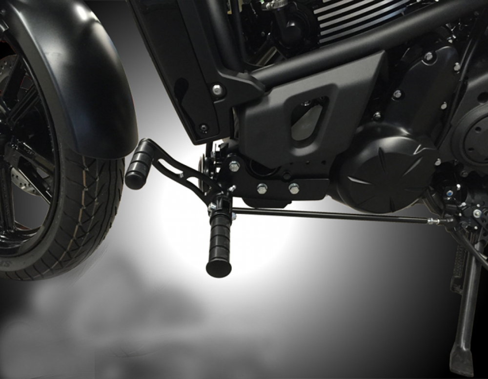 MB vorverl. Fußrasten / 12 cm / Ness Style gefräst / schwarz matt / KAWASAKI Vulcan S / ABE