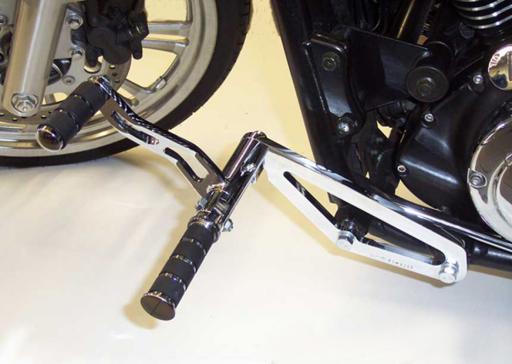 MB vorverl. Fußrasten / 17 cm / Sundance glatt / schwarz matt / KAWASAKI VN 900 Classic + Custom / ABE