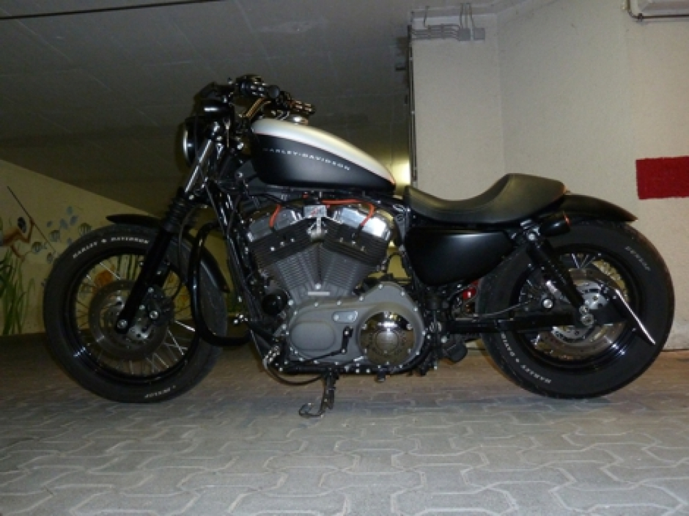 HECKFENDER Stiletto Smooth / Stahlblech 220mm / mittig Cut Out / HD Sportster 04-18 / Tüv