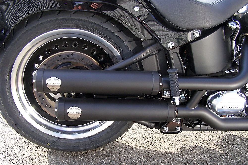 PENZL - Retro Line Auspuffset / verstellbar / schwarz-matt / Harley Dyna + StreetBob / 08-16 / EG-BE