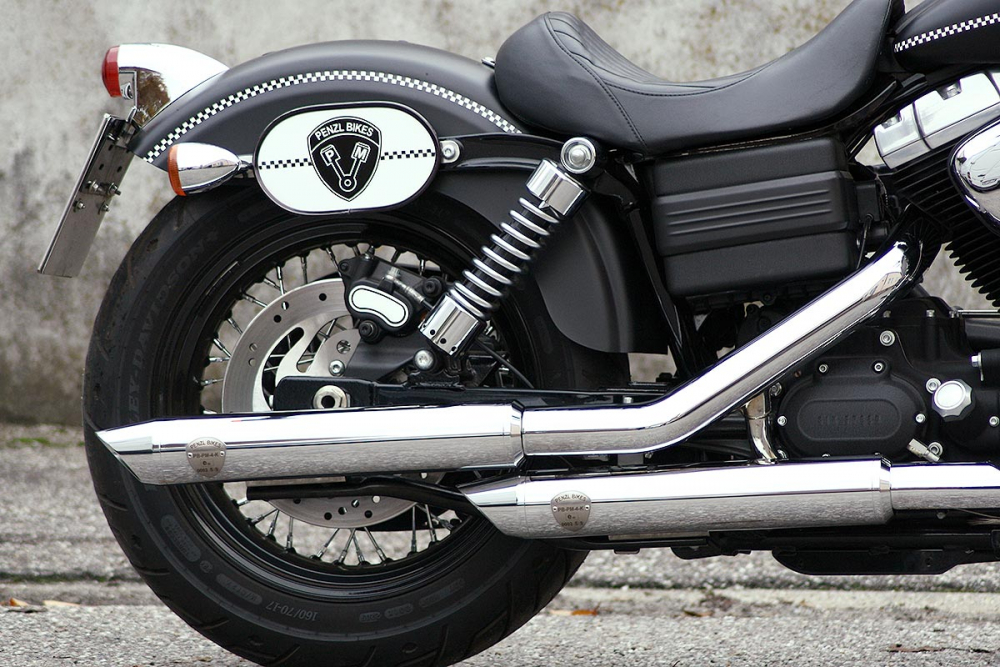 PENZL Neo Classic - Auspuffset verstellb. / chrom / Harley Blackline & Crossbones / 08 -16 / EG-BE