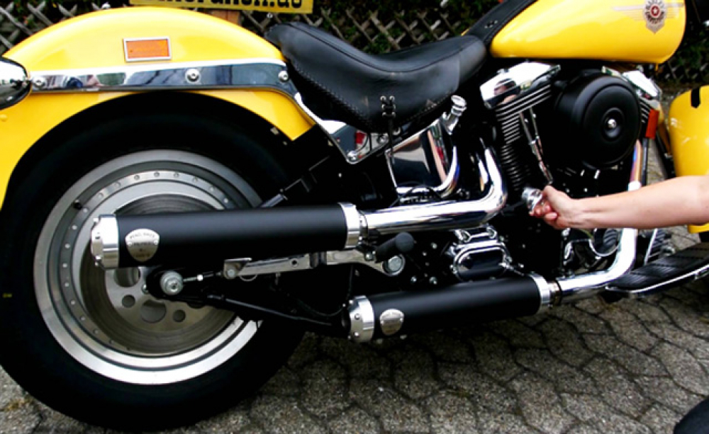 PENZL - Retro Line Auspuffset verstellb. / black / Harley Fat Boy & Nostalgia / Deuce / 04-06 / EG-BE