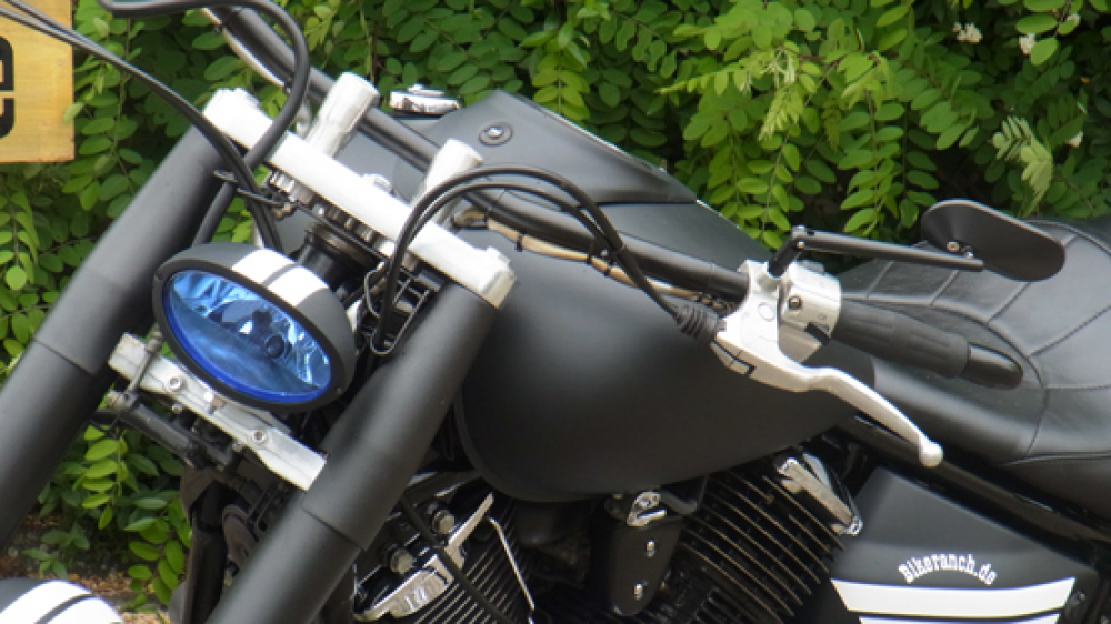 Short-Time-Sale: IOWA SCHEINWERFER  / Schwarz - blaues Glas / E-Zeich.