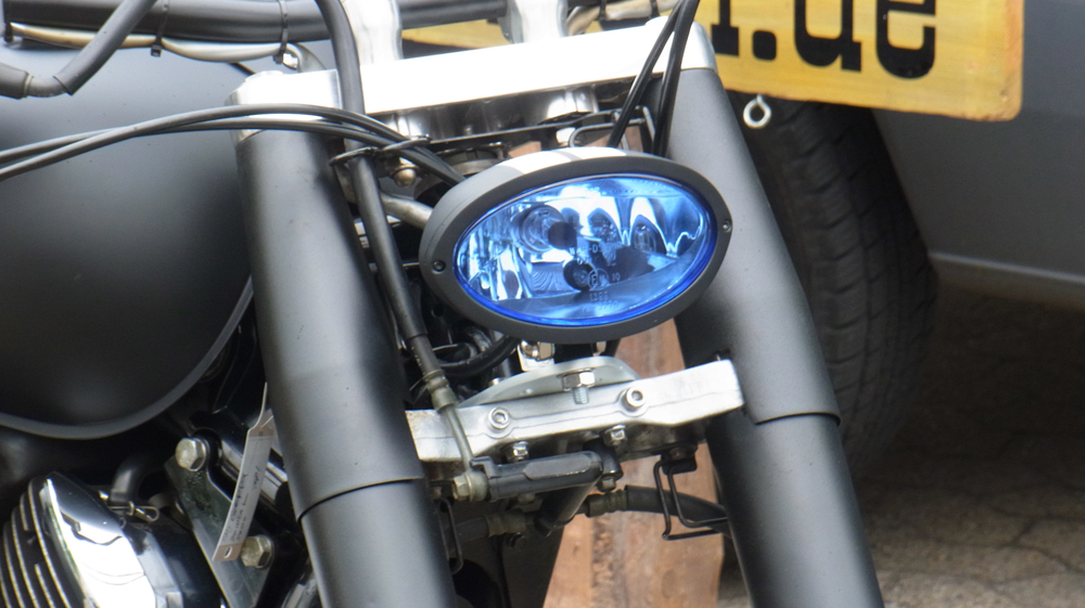 Short-Time-Sale: IOWA SCHEINWERFER  / Schwarz - blaues Glas / E-Zeich.