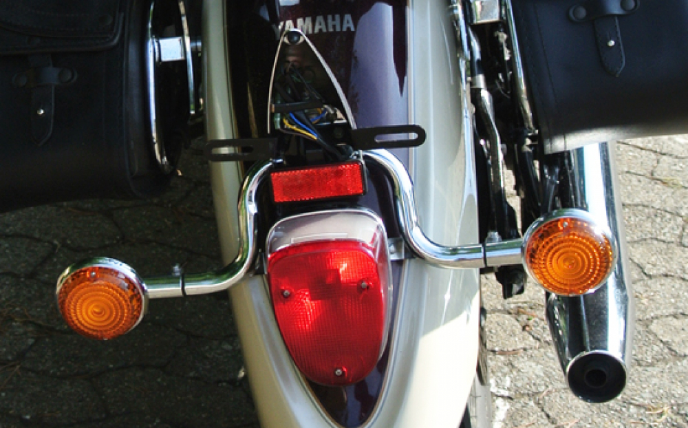 ORIGINAL - RÜCKLICHT - BLINKER - SET / YAMAHA XVS 1100 / 650 Classic / XV 1600 / XVZ 1300