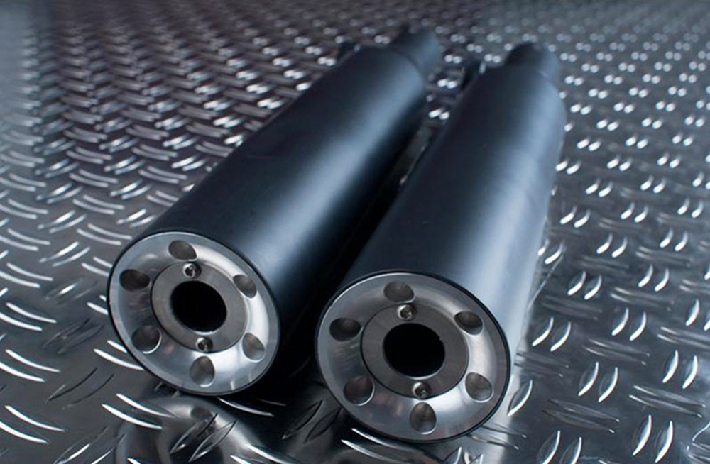 Vorführer: EAGLE IRON - SlipOn / straight cut / ohne Kat / schwarz matt / Suzuki VL / M 800 / bis 2005 / EG-ABE