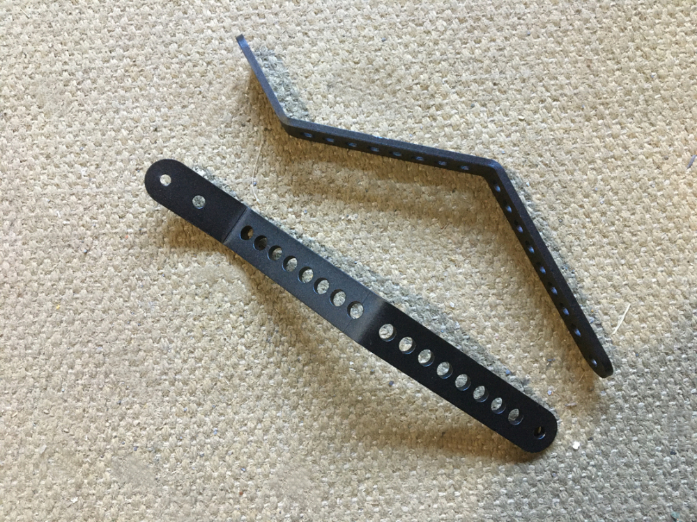 BR - Bobber - Heckfender - Struts (li + re) Steel - HOLE - schwarz beschichtet - universal - gebogene Form - ca 32 cm