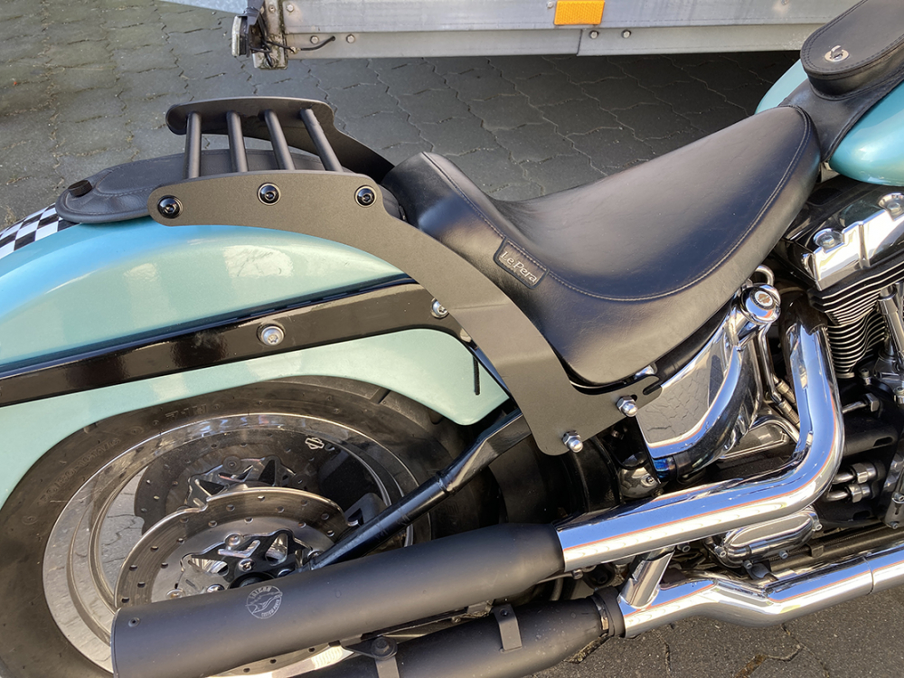 BR - Custom - Classic - Gepäckträger / Harley Softail (ausser Breakout - FatBoy - Deuce) Original + Custom - Heck / 08 - 17 / Steel schwarz