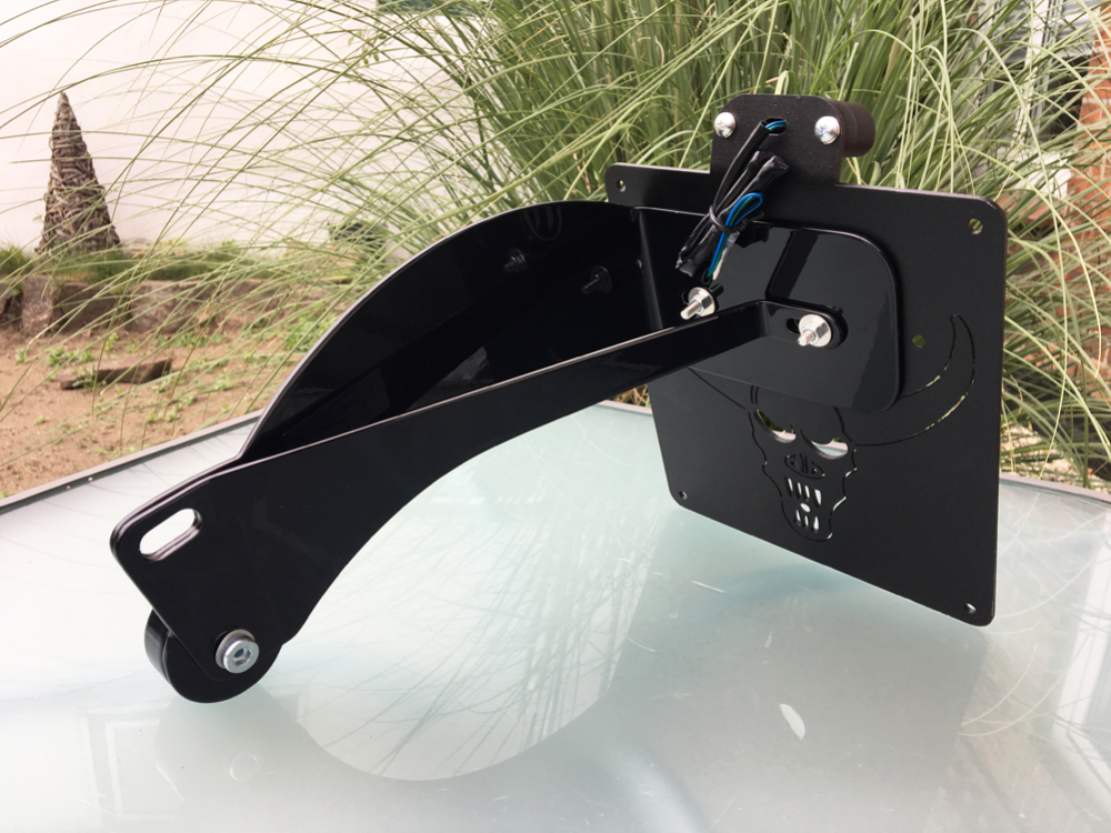 seitl. BR - Kennzeichenhalter - SKULL - schwarz / Suzuki VL / M / C 800 /  Kompl.-Set / Tüv
