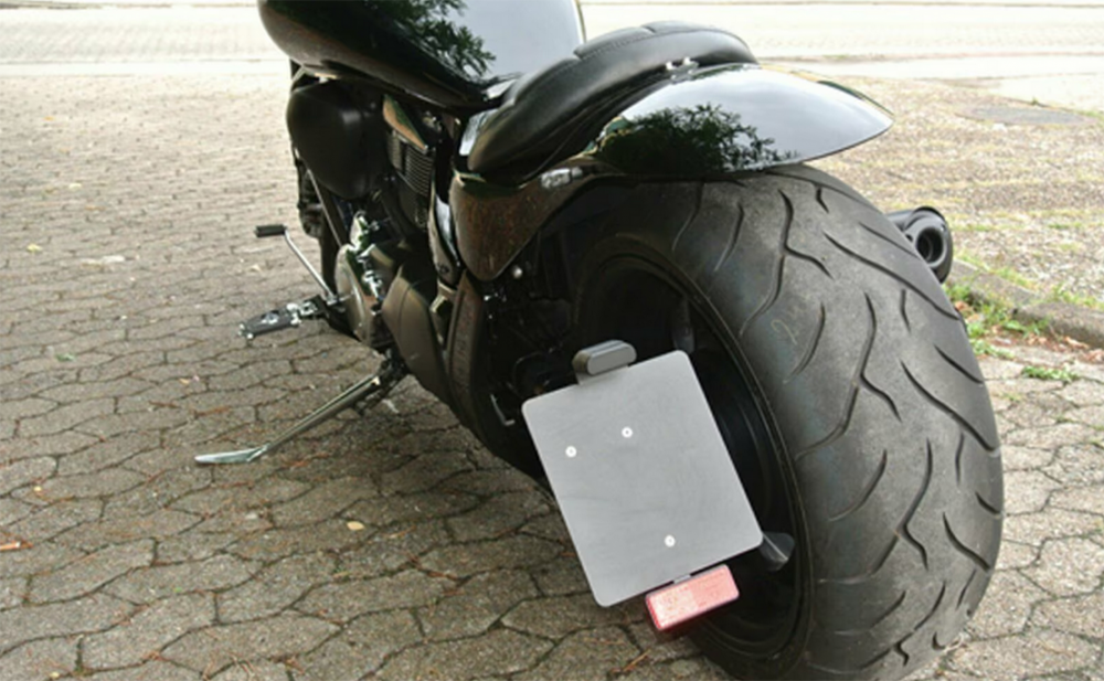 Black Sale: seitl. BR - Kennzeichenhalter - schwarz / Suzuki VS 1400 INTRUDER / Kompl.-Set / TÜV