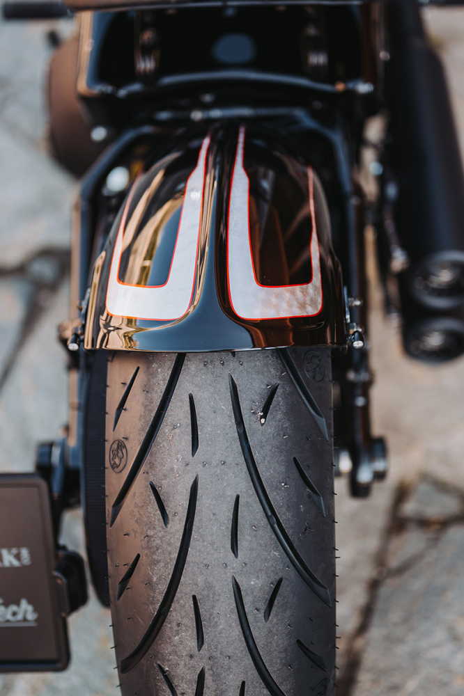 Cult-Werk Heckfender - "Mitschwing-Heckfender - Kit" Old School - ABS - schwarz lackierfähig / Harley Softail - Street Bob + Standard - ab 2018