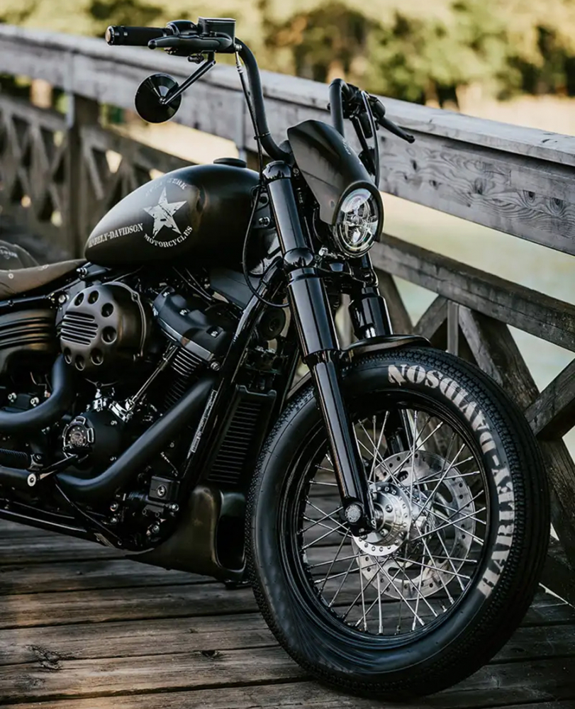 CW - Bugspoiler BOBBER - schwarz lackierfähig / Harley Softail - Street Bob + Standard  ab 2018