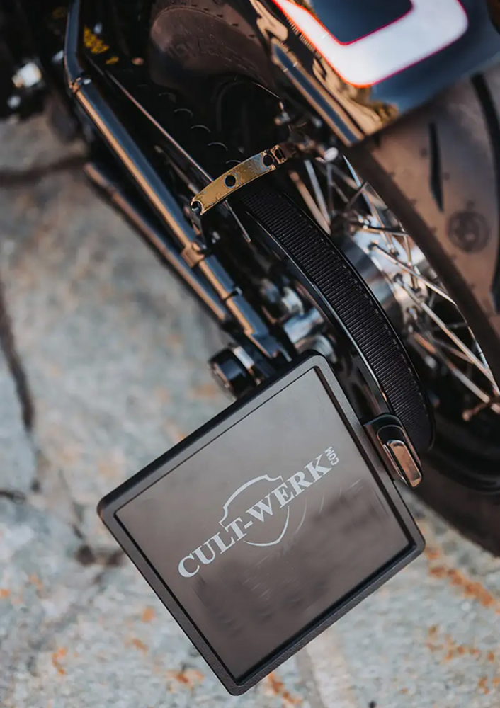 CW - seitl. Kennzeichenh. Kompl.-Set - inkl. Einschubrahmen - black / HD Softail - Modelle ab 2018 / TÜV