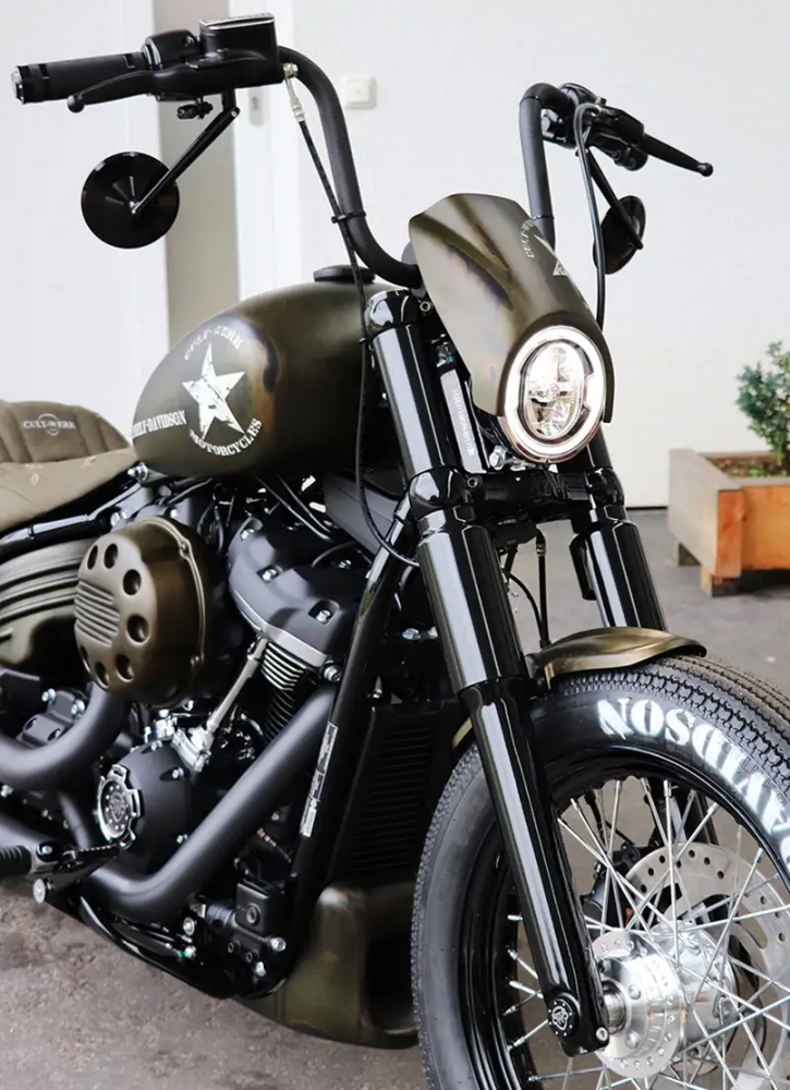 CW - Scheinwerfermaske Custom - schwarz glänzend / Harley Softail - Street Bob + Standard  ab 2018