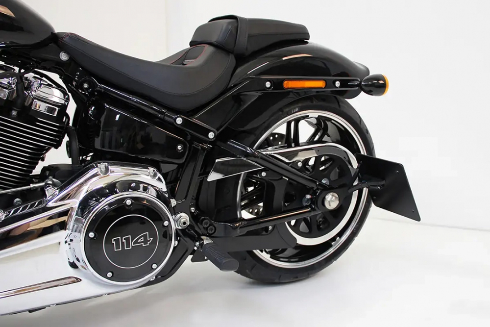 CW - seitl. Kennzeichenh. Kompl.-Set - black / HD Softail - Modelle ab 2018 / TÜV