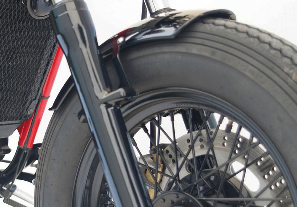BR Frontfender univers. + Kawasaki VN 900 Classic - "Steel raw" Roadkiller "fat shorty" kurz / mit Halterung / gebördelt