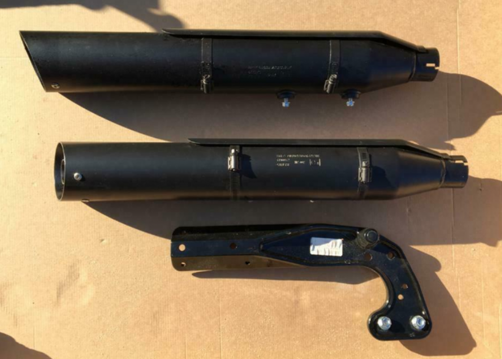 Orig. Harley-Davidson / SlipOn-Auspuff / schwarz / Softail - Slim / ABE