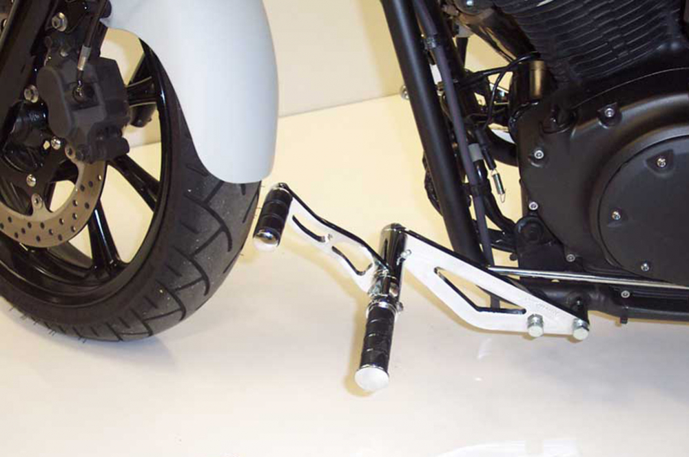 Sale: MB vorverl. Fußrasten / Ness Style gefräst / 18 cm / chrom / YAMAHA XVS 950 MS / TÜV