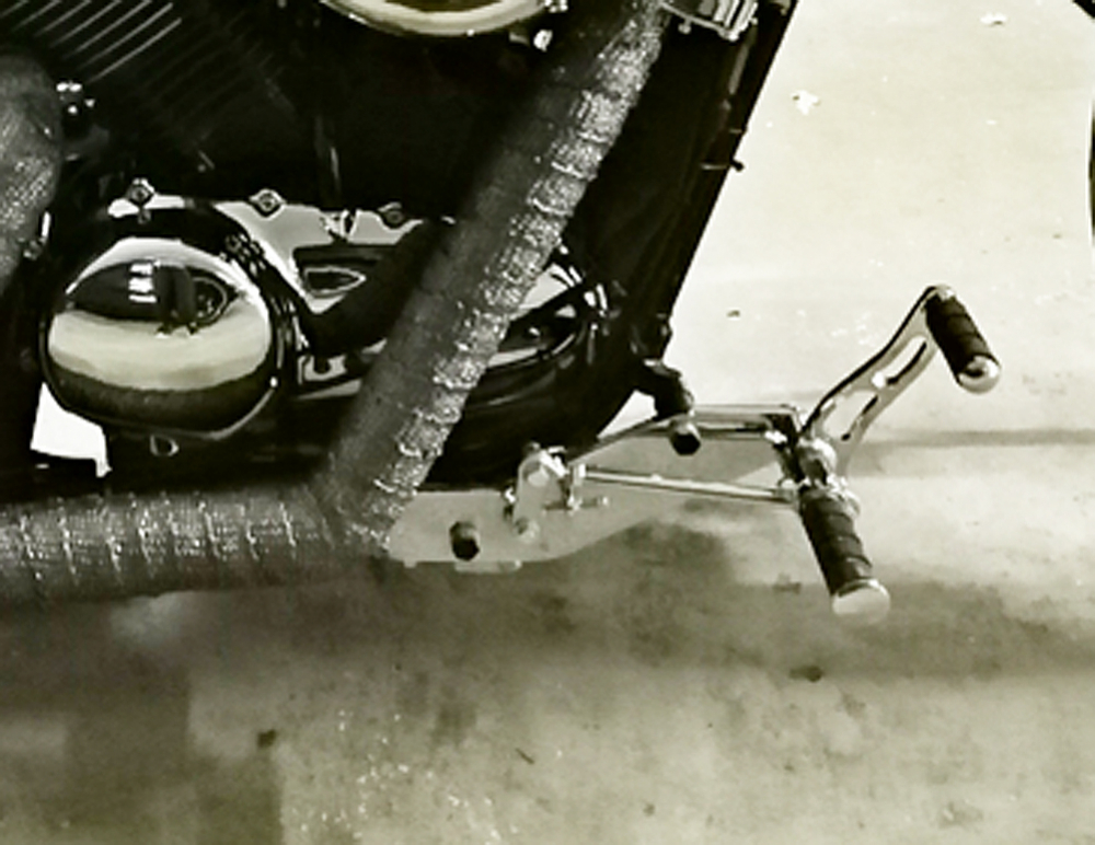 MB vorverl. Fußrasten / 17 cm / Ness Style gefräst / chrom / KAWASAKI VN 800 Custom + Classic / Tüv