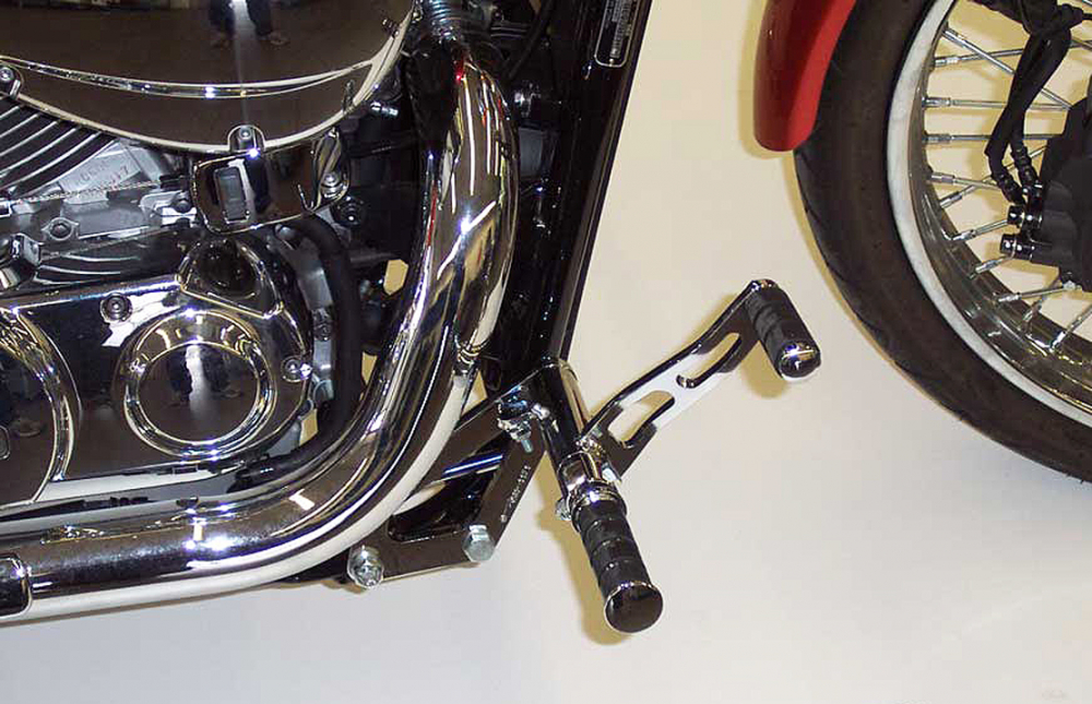 MB vorverl. Fußrasten / Ness Style Look gefräst / kurz 11 cm / chrom / HONDA VT 750 C 4,5,6 Spirit RC50 / RC53 / ABE