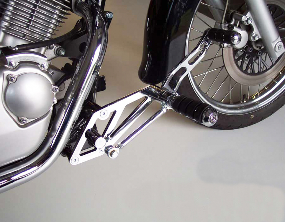 MB vorverl. Fußrasten / 12 cm / Ness Style gefräst / chrom / SUZUKI VL 125 Intruder/ Tüv
