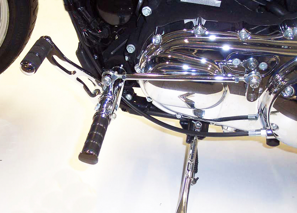 MB Fußrastenanlage / 28 cm / schwarz matt / Ness Style / gefräste Hebel  / HD Sportster / XL2 / ohne ABS / ab 2004 / Tüv