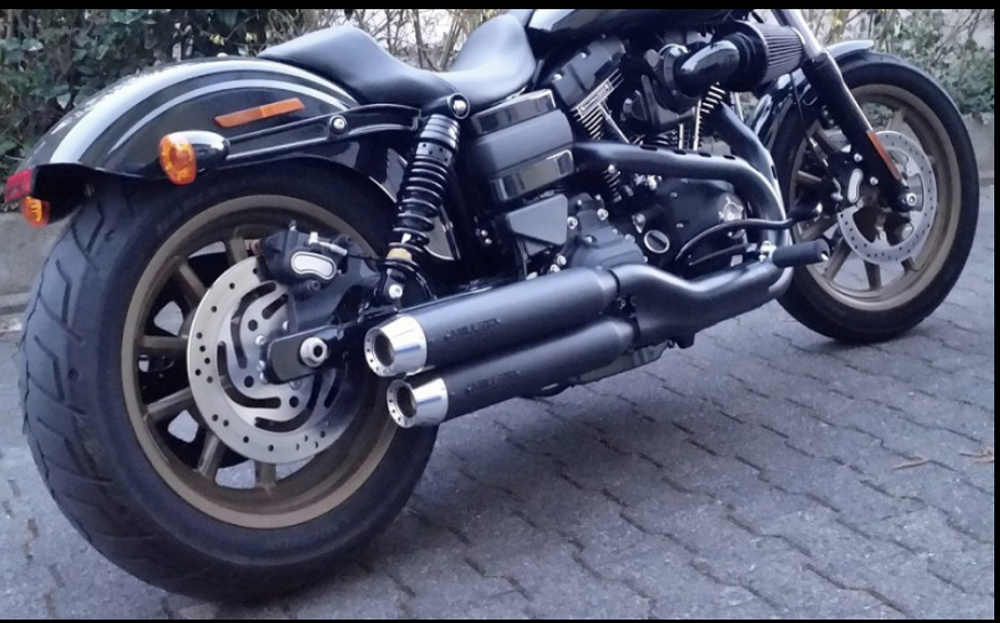 MILLER - DAKOTA - 2-2 / schwarz / Harley DYNA LOW RIDER S / 110 cui / SlipOn / EG-BE