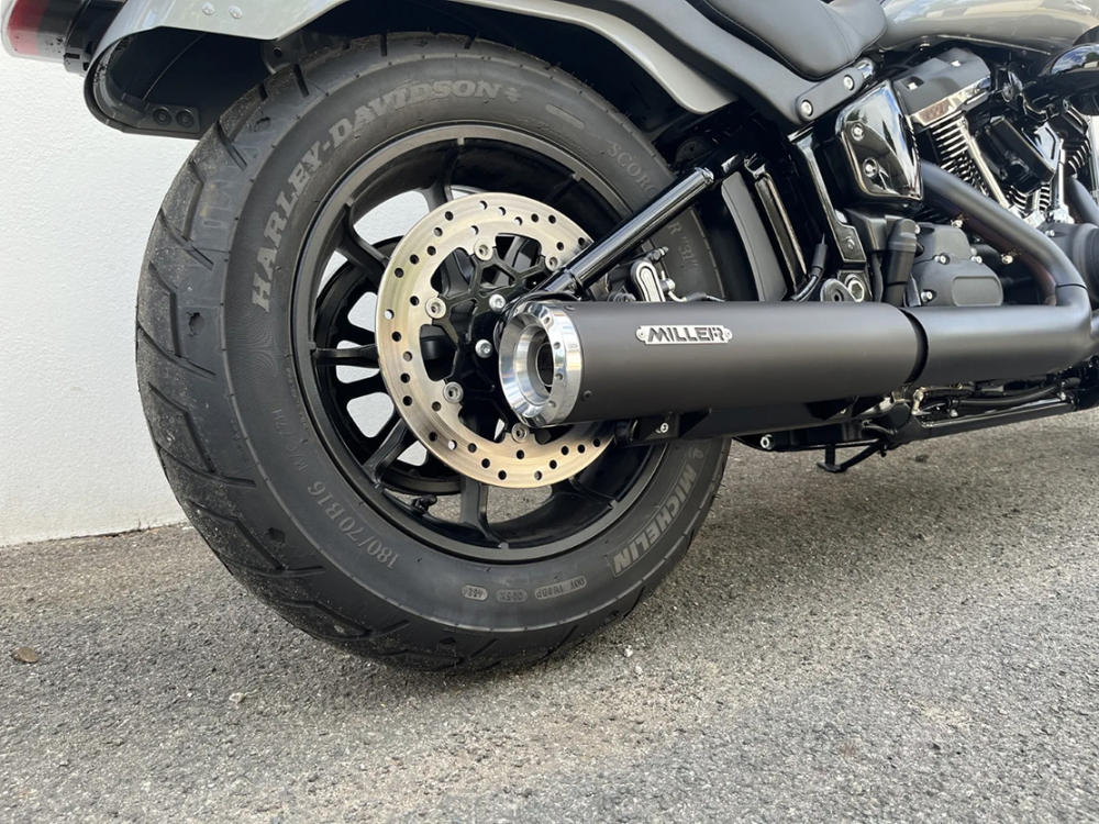 MILLER - Liberty black + Standard silber - SlipOn - Euro 5+ / HD Softail - Street Bob / 117 CUI / EG-BE